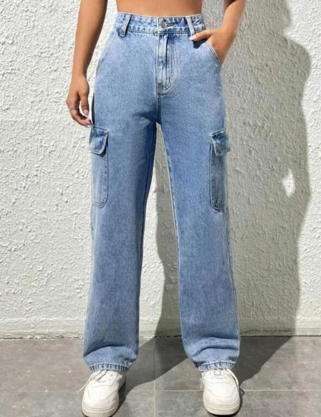 Kotty Women Blue Jean Straight Fit High-Rise Light Fade Clean Look Stretchable Jeans