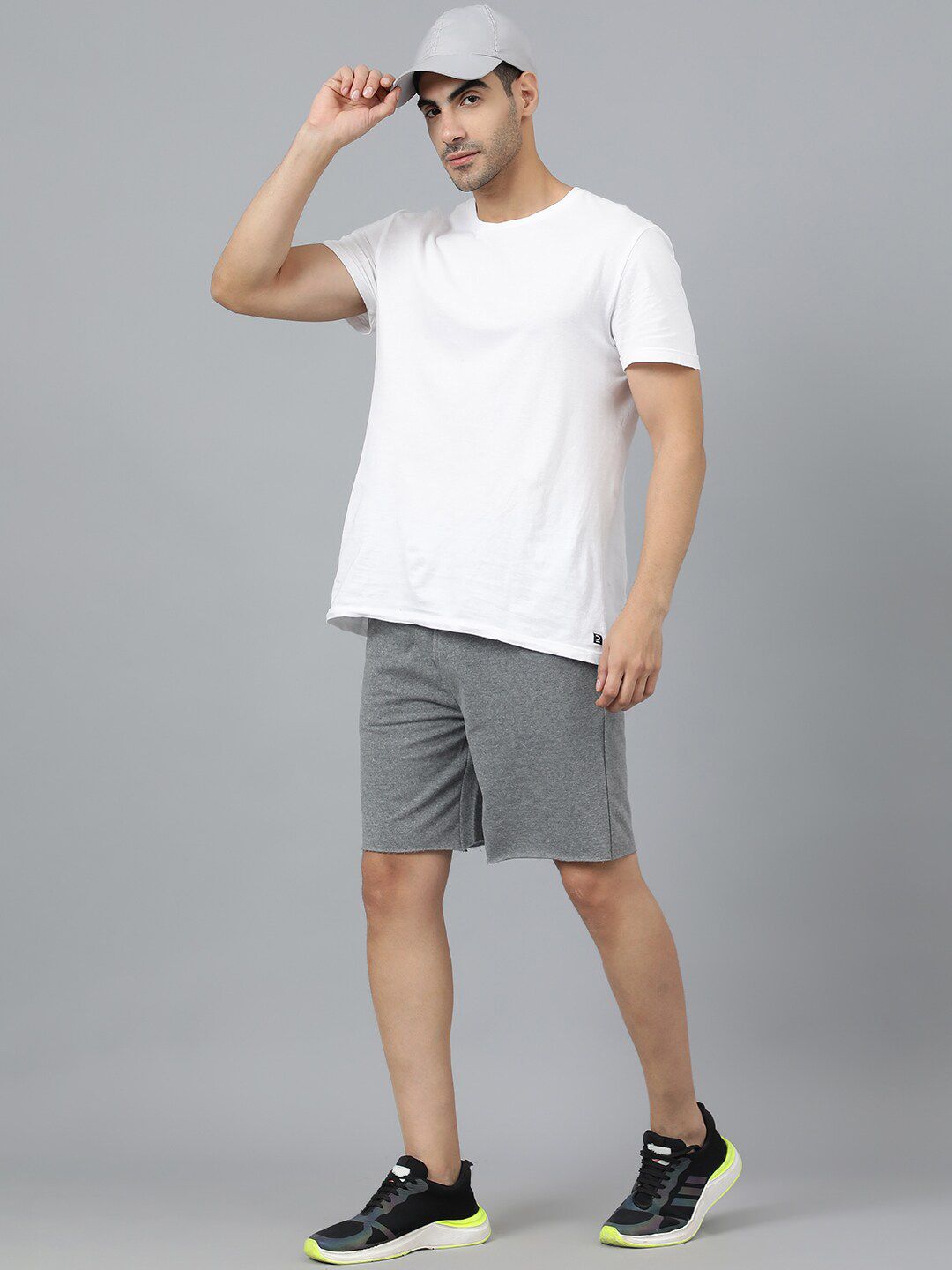 Kotty Men Grey Mid-Rise Regular Shorts