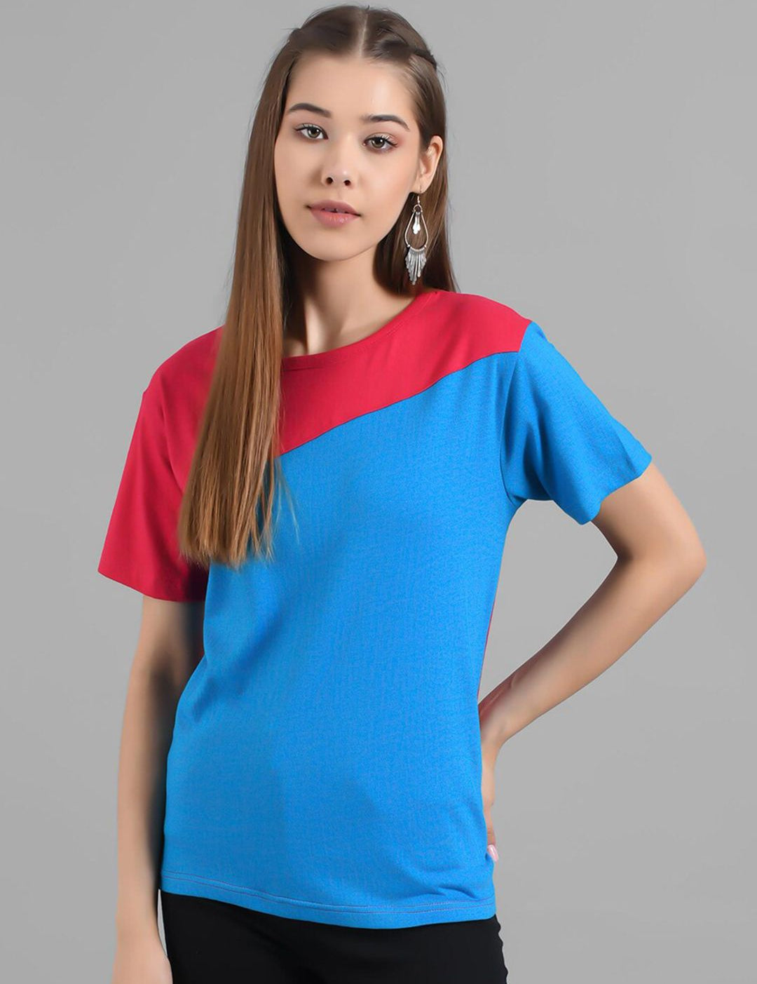 Kotty Colourblocked Round Neck Cotton T-shirt