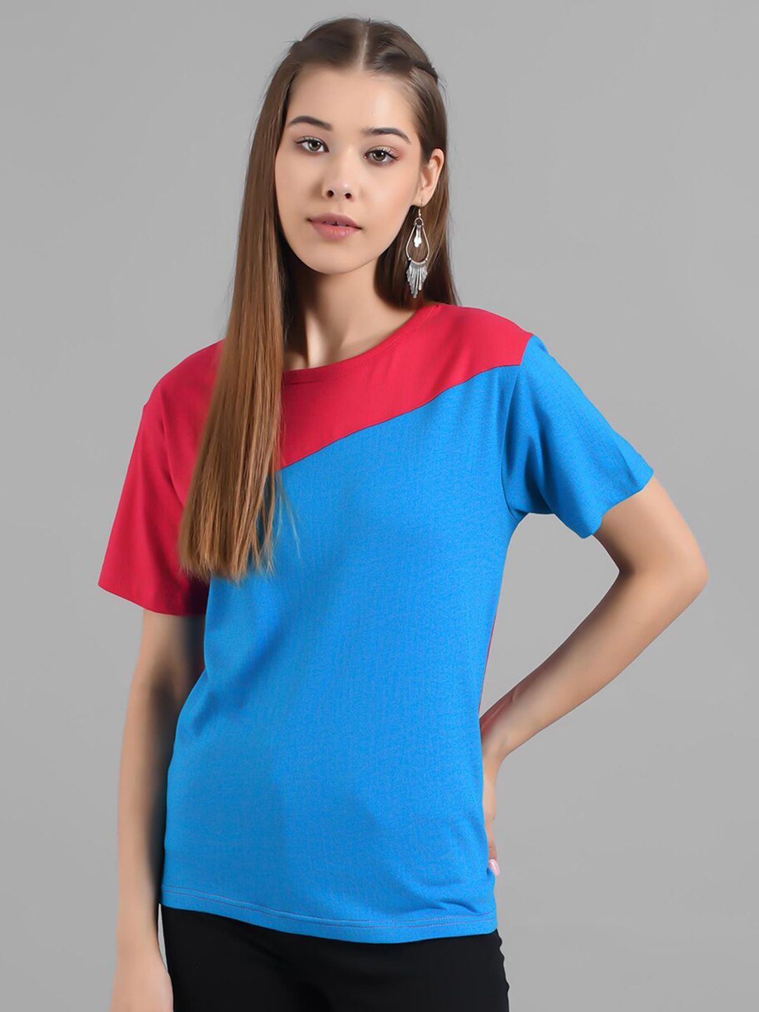 Kotty Colourblocked Round Neck Cotton T-shirt