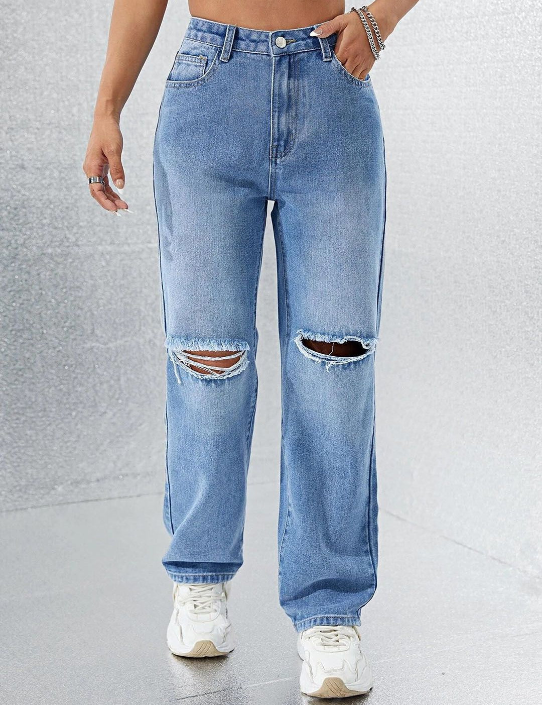 Kotty Women Straight Fit High-Rise Slash Knee Light Fade Stretchable Jeans