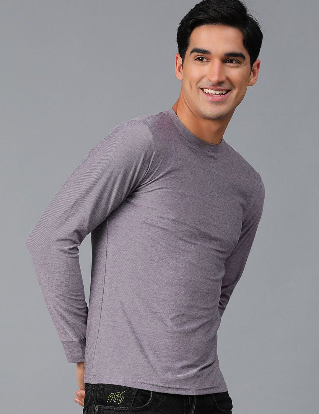 Kotty Men Solid Round Neck T-shirt