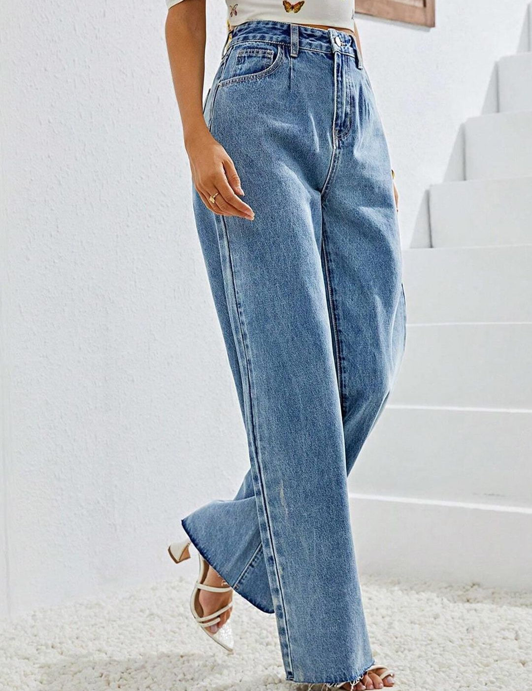 Kotty Women High-Rise Clean Look Heavy Fade Stretchable Jeans