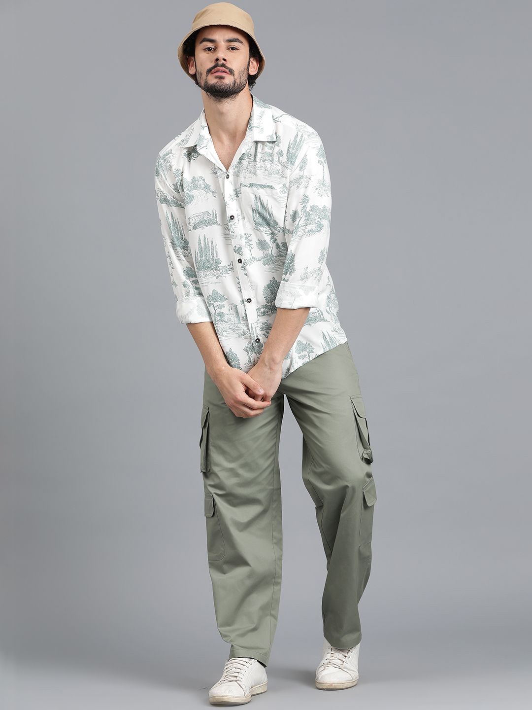 Kotty New Relaxed Fit Abstract Printed Cutaway Collar Casual Shirt