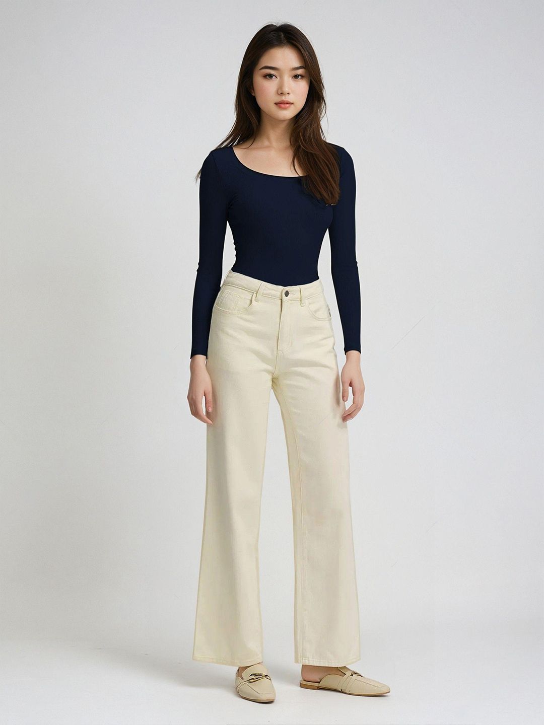 Kotty Women Solid Scoop Neck Top