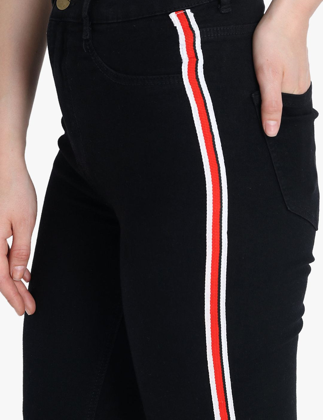 Kotty Women Black Skinny Fit High-Rise Slash Knee Jeans