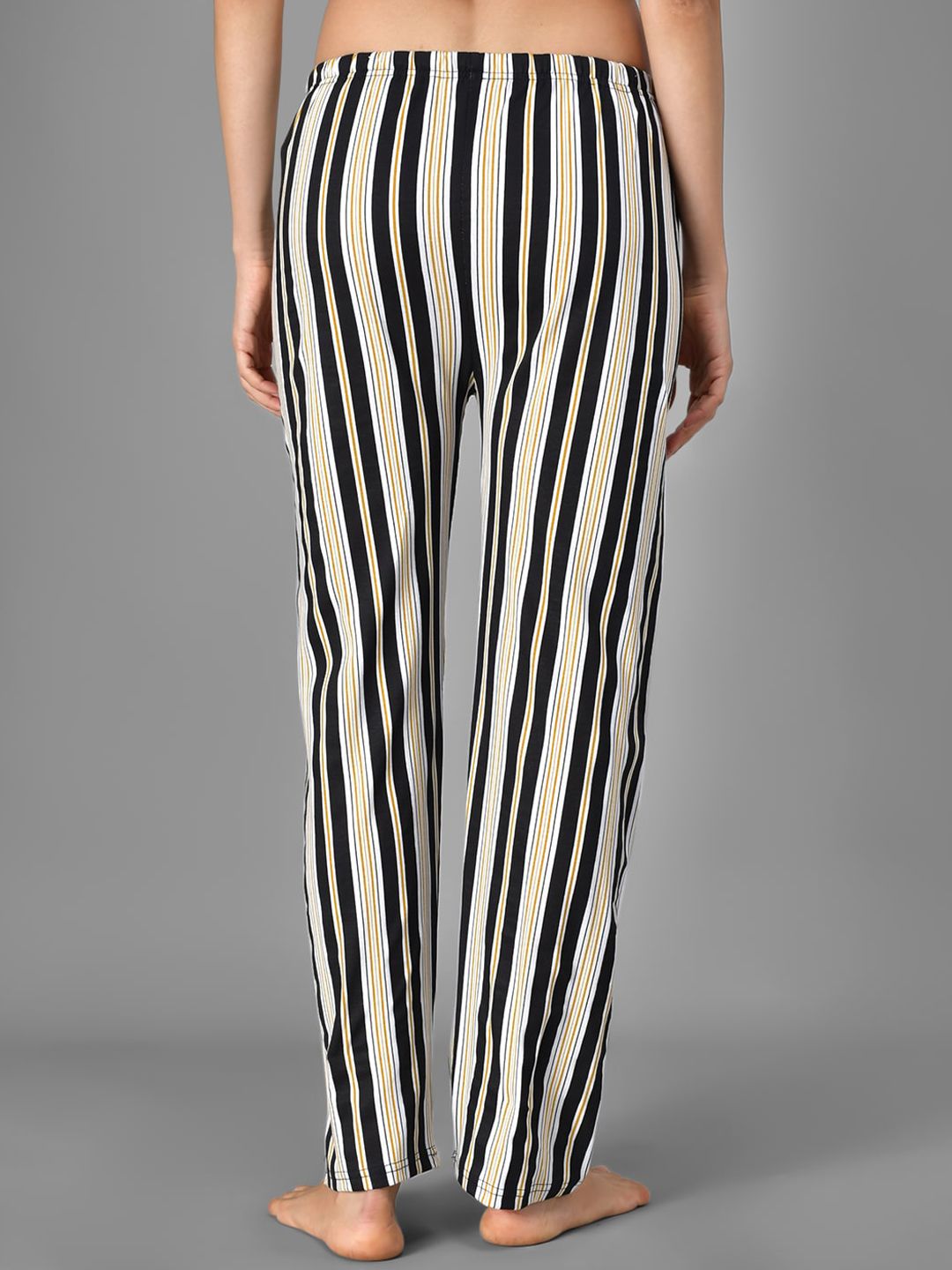 Kotty Women Black & White Striped Night Suit