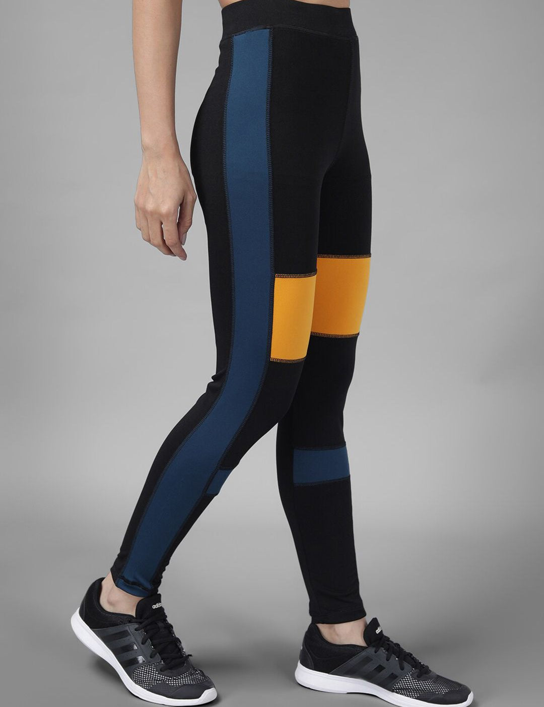 Kotty Women Black & Yellow Colourblocked Tights