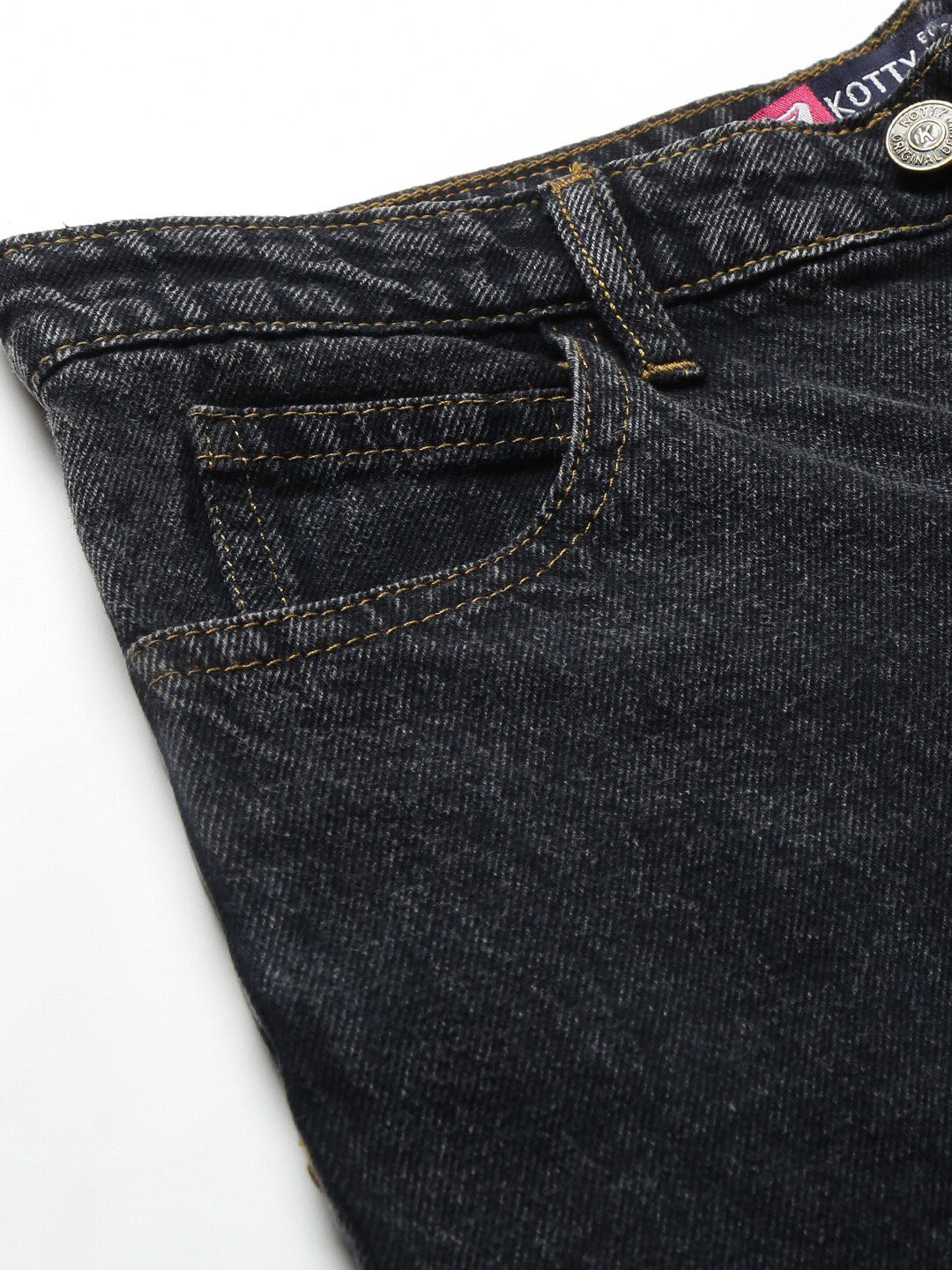Kotty Women Black Regular Fit Mid-Rise Clean Look Jeans