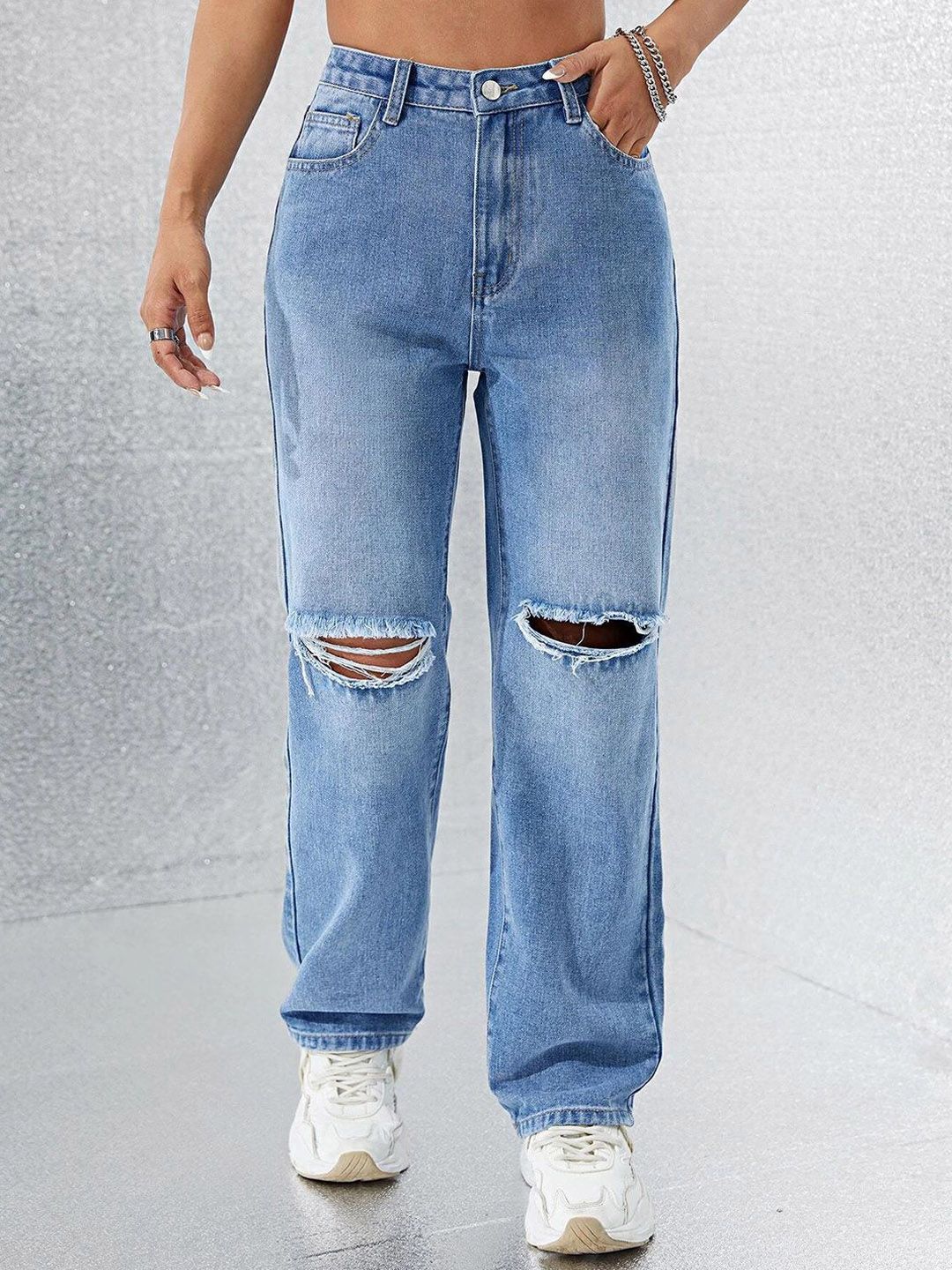 Kotty Women Straight Fit High-Rise Slash Knee Stretchable Jeans