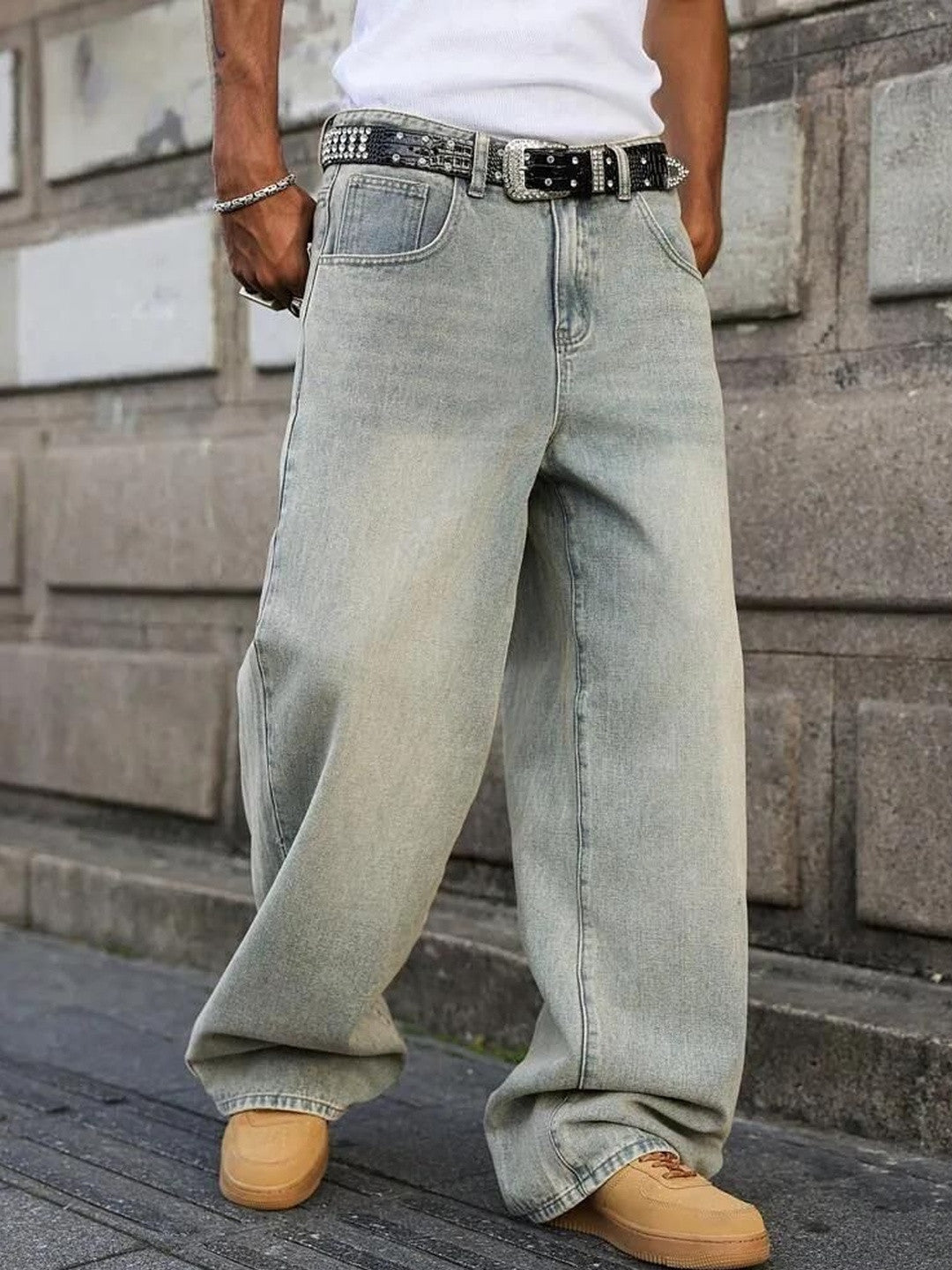 Kotty Men Wide Leg Low-Rise Light Fade Stretchable Jeans