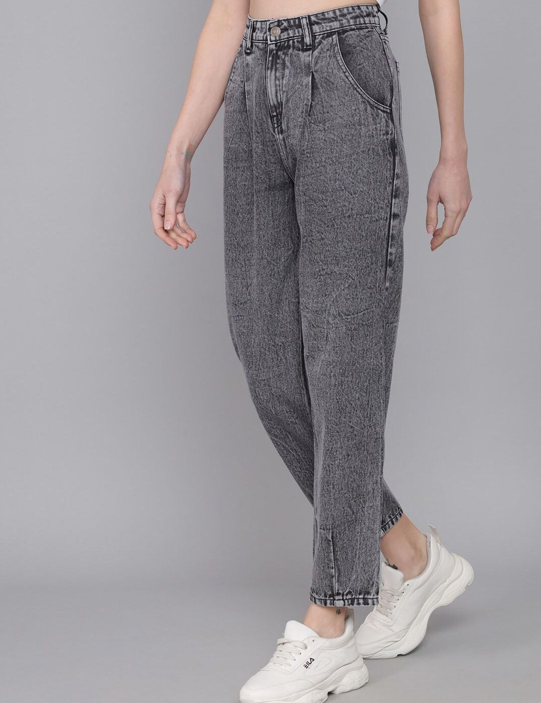 Kotty Women Straight Fit High-Rise Heavy Fade Stretchable Jeans