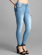 Kotty Women Blue Skinny Fit Mid-Rise Clean Look Jeans