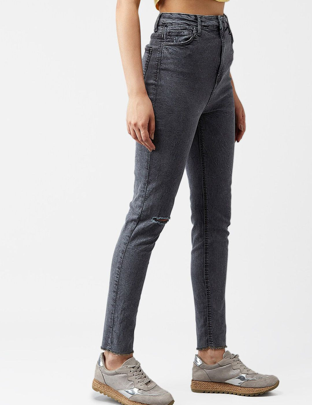 Kotty Women Grey Skinny Fit High-Rise Mildly Distressed Jeans