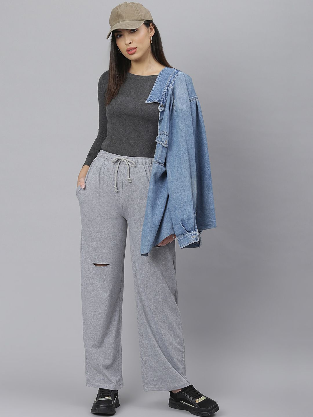 Kotty Women Grey Solid Straight-Fit Track Pants