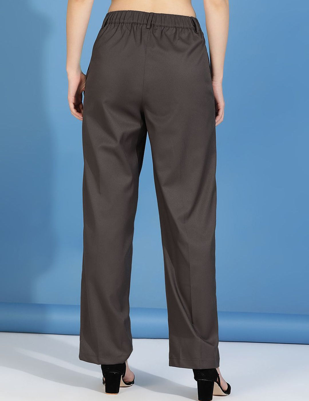 Kotty Women Relaxed Straight Fit High-Rise Easy Wash Pleated Parallel Trousers