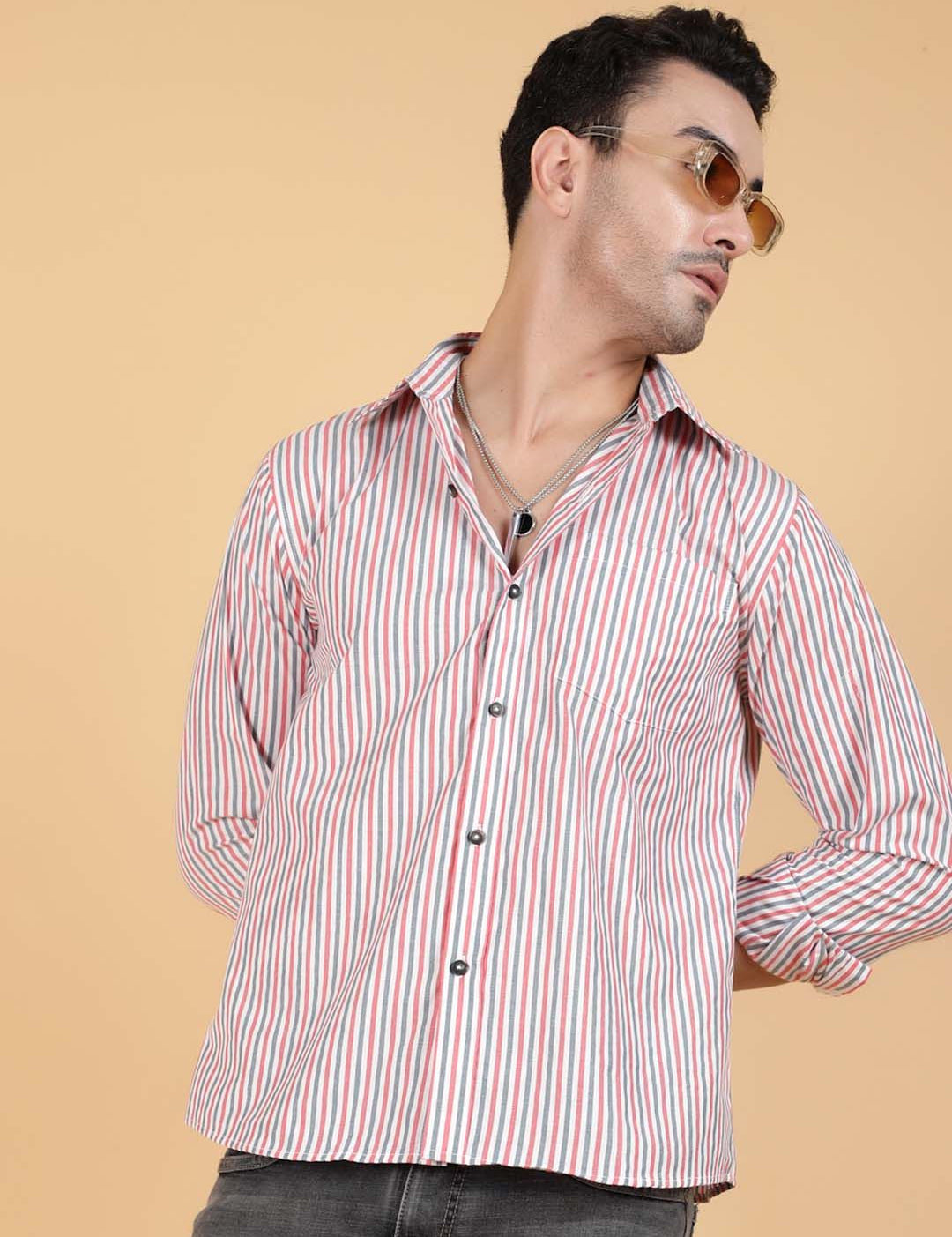 Kotty Men Relaxed Spread Collar Graphic Printed Casual Shirt