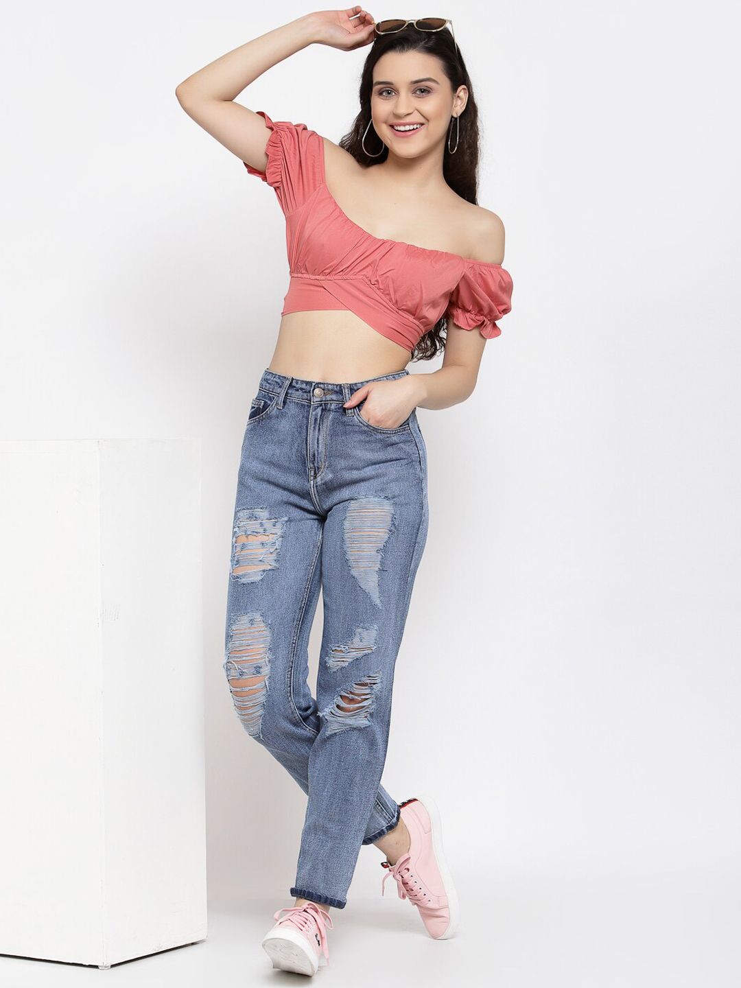 Kotty Women Blue Boyfriend Fit High-Rise Highly Distressed Heavy Fade Jeans