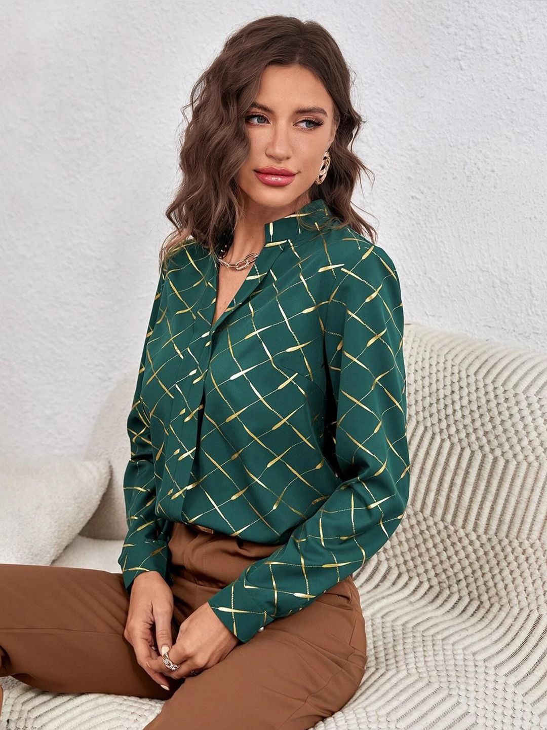 Kotty Geometric Printed Crepe Shirt Style Top