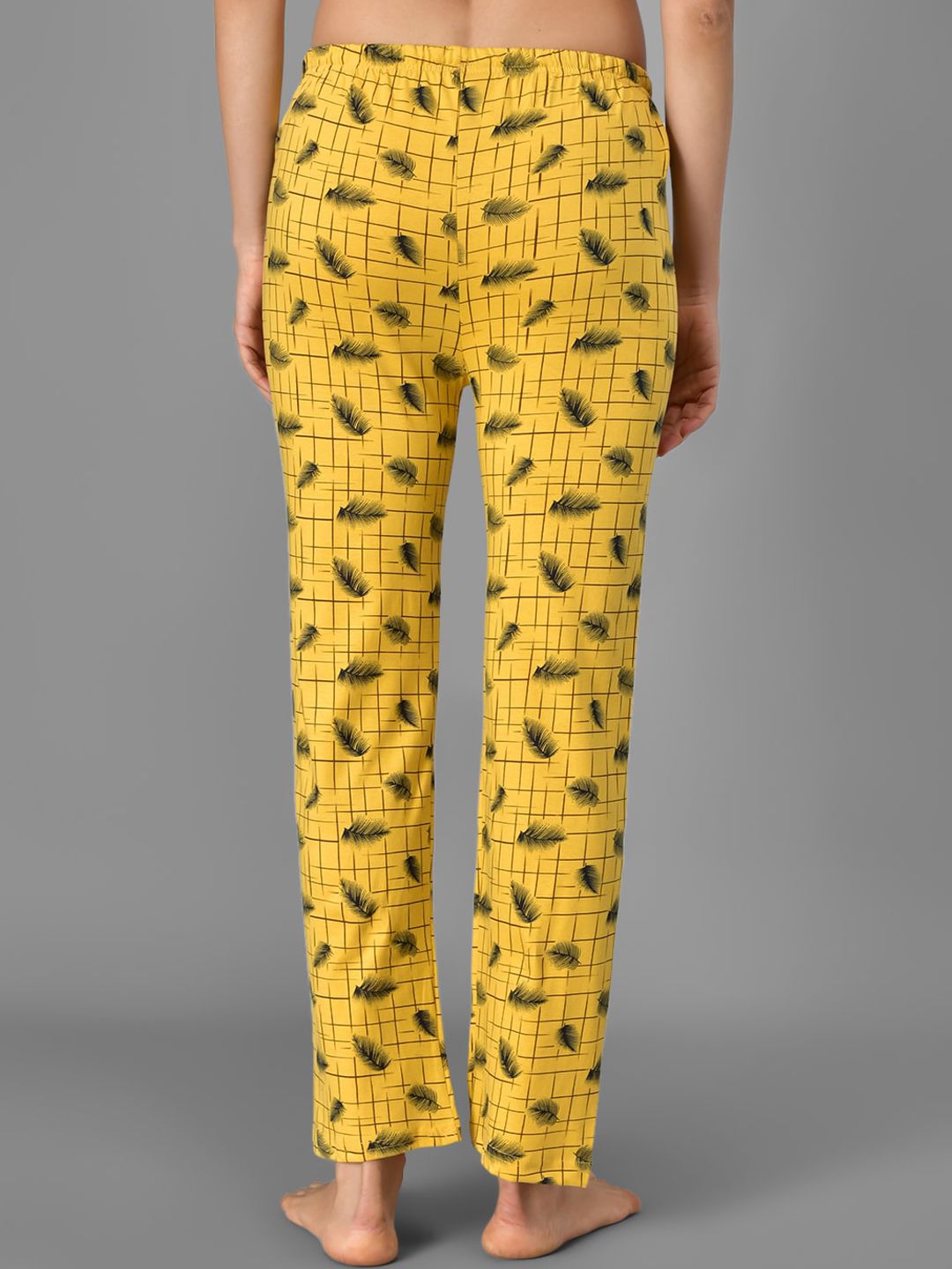 Kotty Women Yellow & Black Printed Night Suit