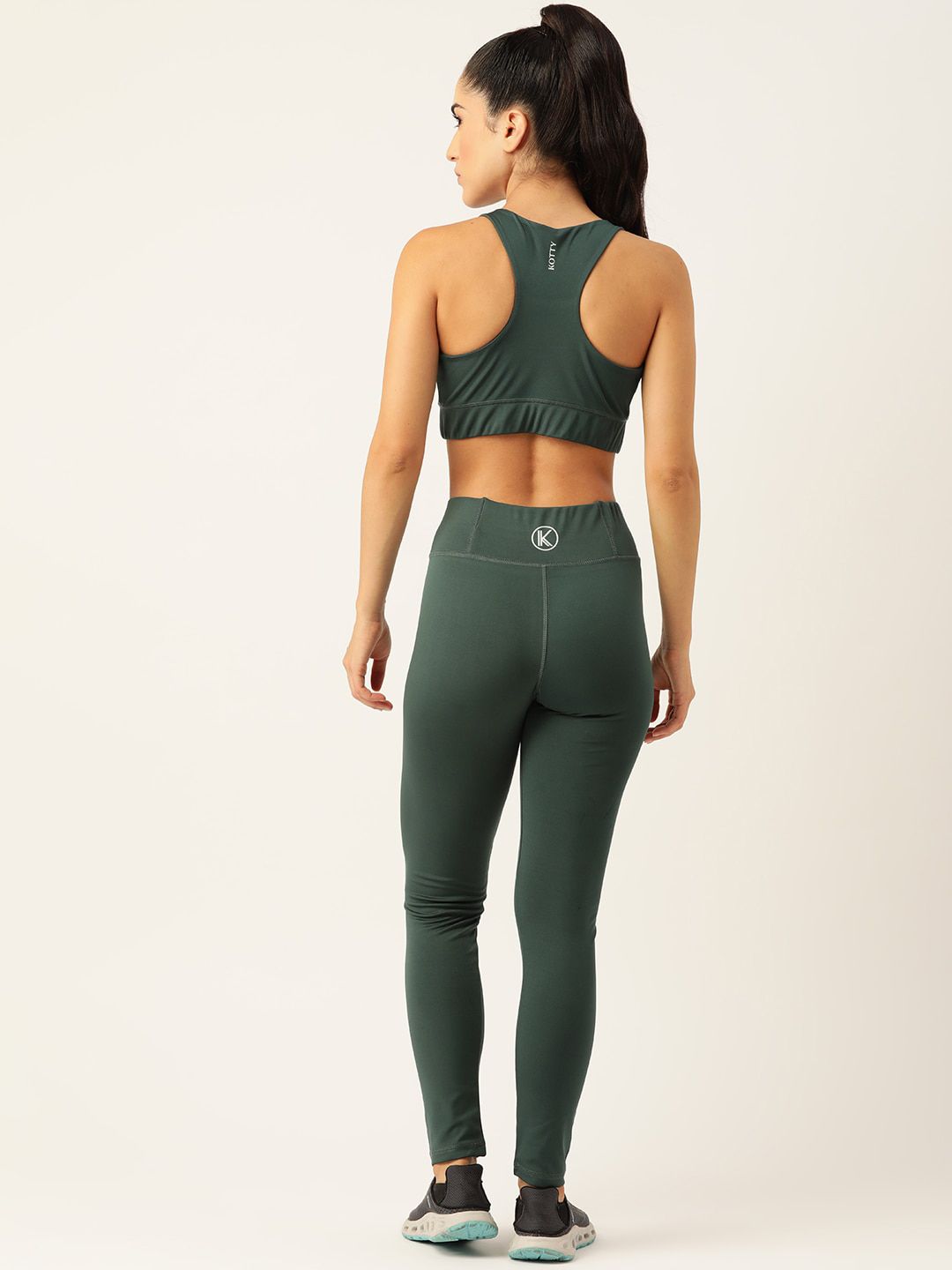 Kotty Women Green High-Rise Sports Bra & Tights