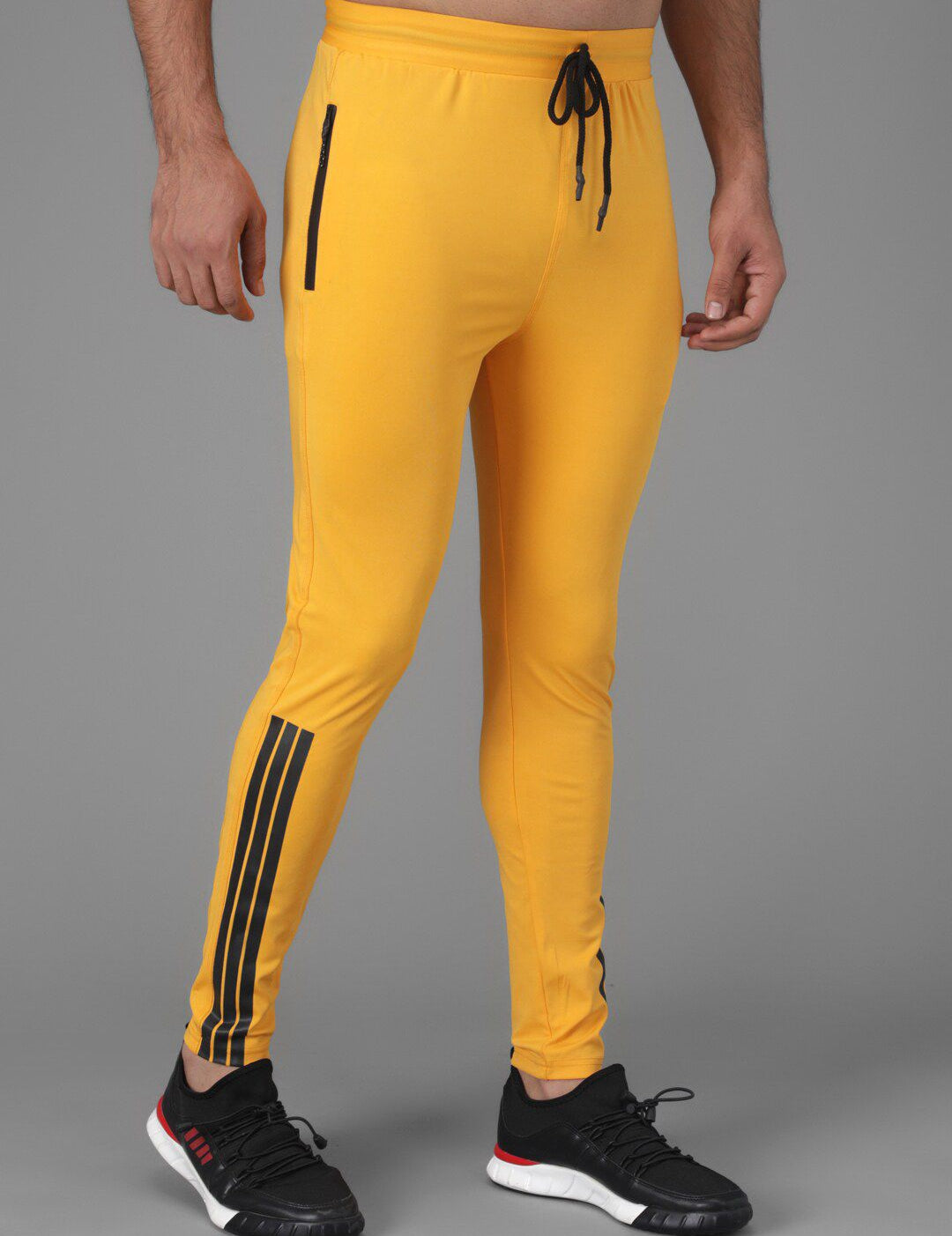 Kotty Men Yellow Solid Track Pants