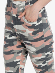 Kotty Women White & Black Skinny Fit High-Rise Clean Look Jeans