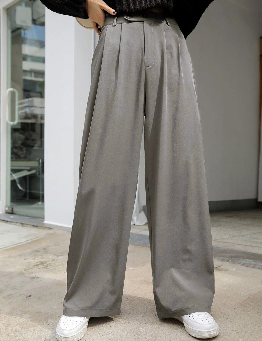 KOTTY Basics Women Relaxed Straight Leg Straight Fit High-Rise Easy Wash Pleated Trousers