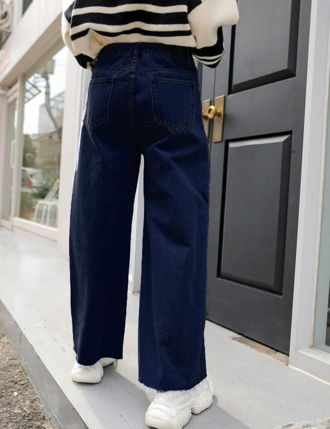 Kotty Navy Blue Women Jean Straight Fit High-Rise Stretchable Jeans