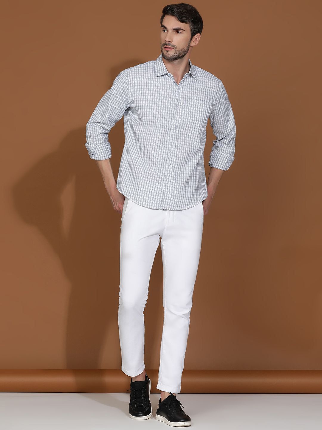 Kotty White & Blue Gingham Checks Printed Spread Collar Casual Shirt