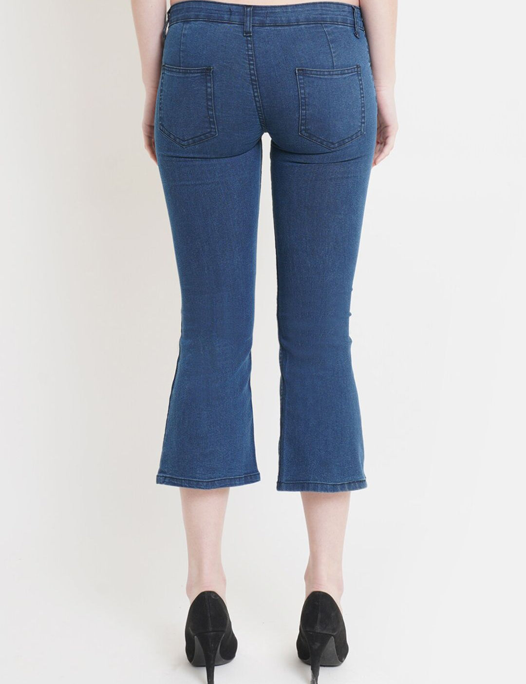 Kotty Women Blue Cropped Flared Low-Rise Stretchable Jeans