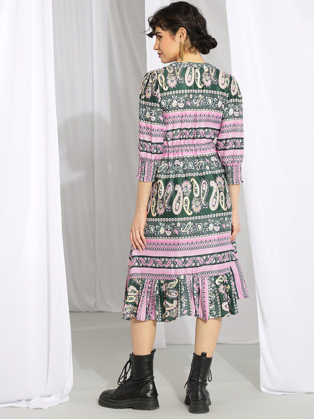 Kotty Pink & Green Ethnic Motifs Printed Cuffed Sleeves A-Line Midi Dress