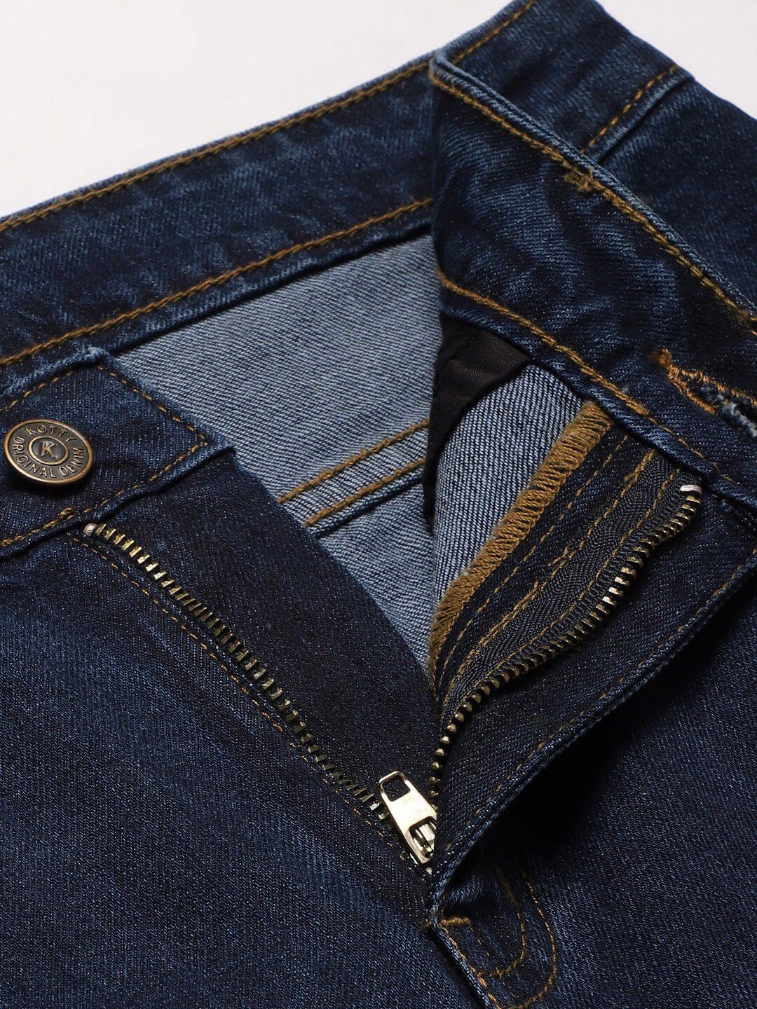 Kotty Women Blue Flared High-Rise Clean Look Jeans