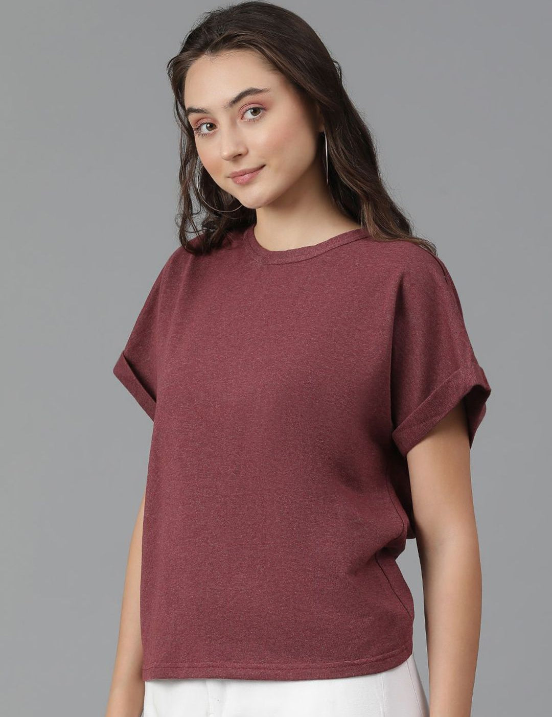 Kotty Extended Sleeves T-shirt