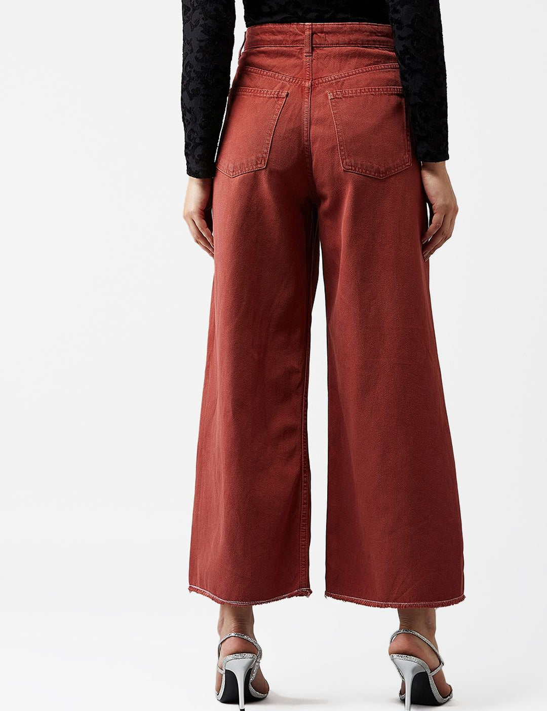 Kotty Women Maroon Wide Leg High-Rise Clean Look Jeans