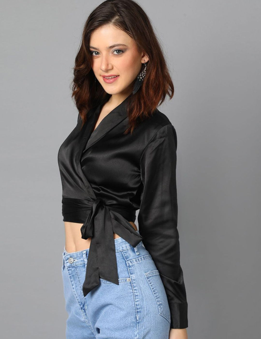 Kotty V-Neck Wrap Tie-Ups Crop Top