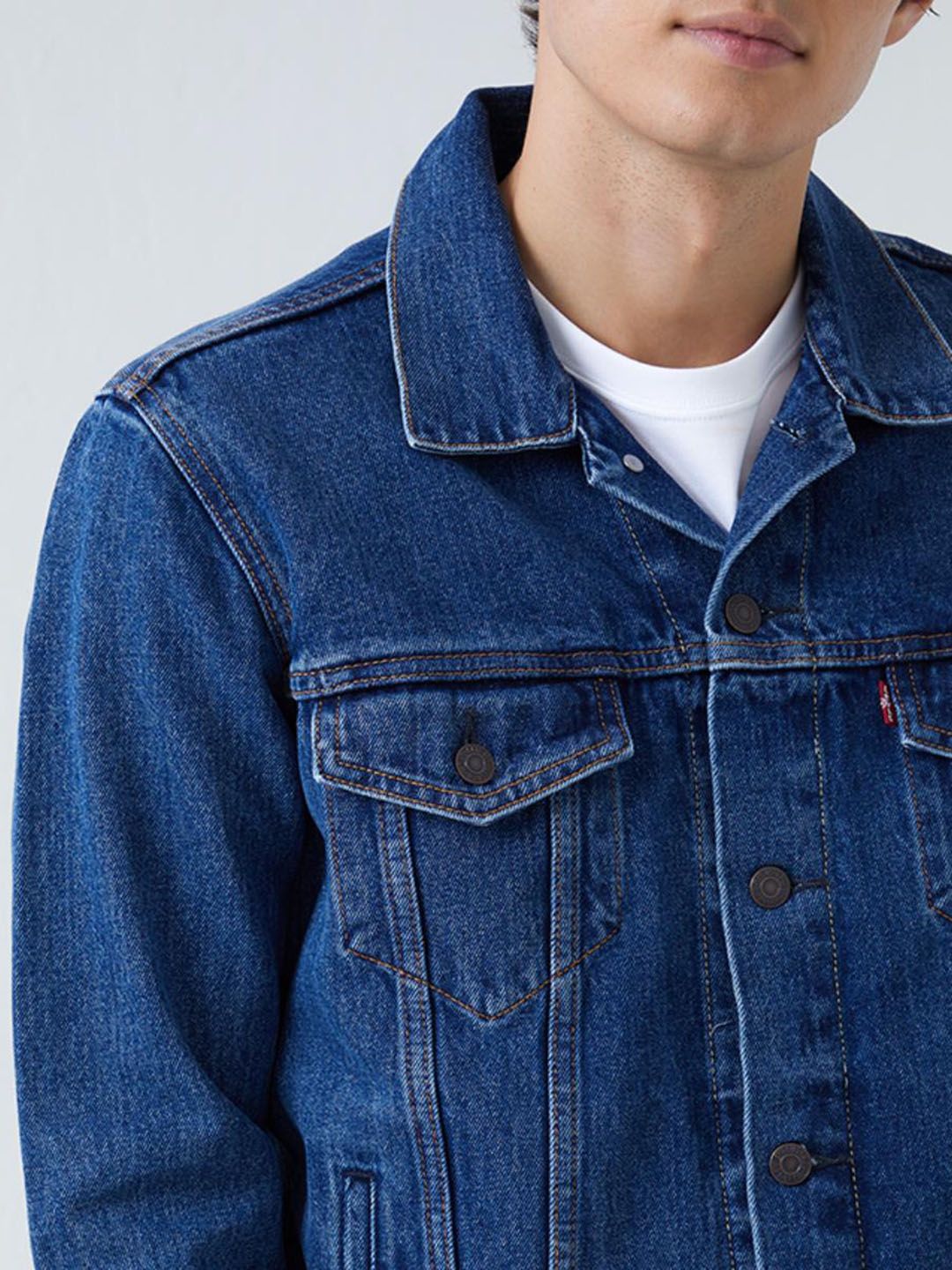 Kotty Spread Collar Washed Crop Denim Jacket