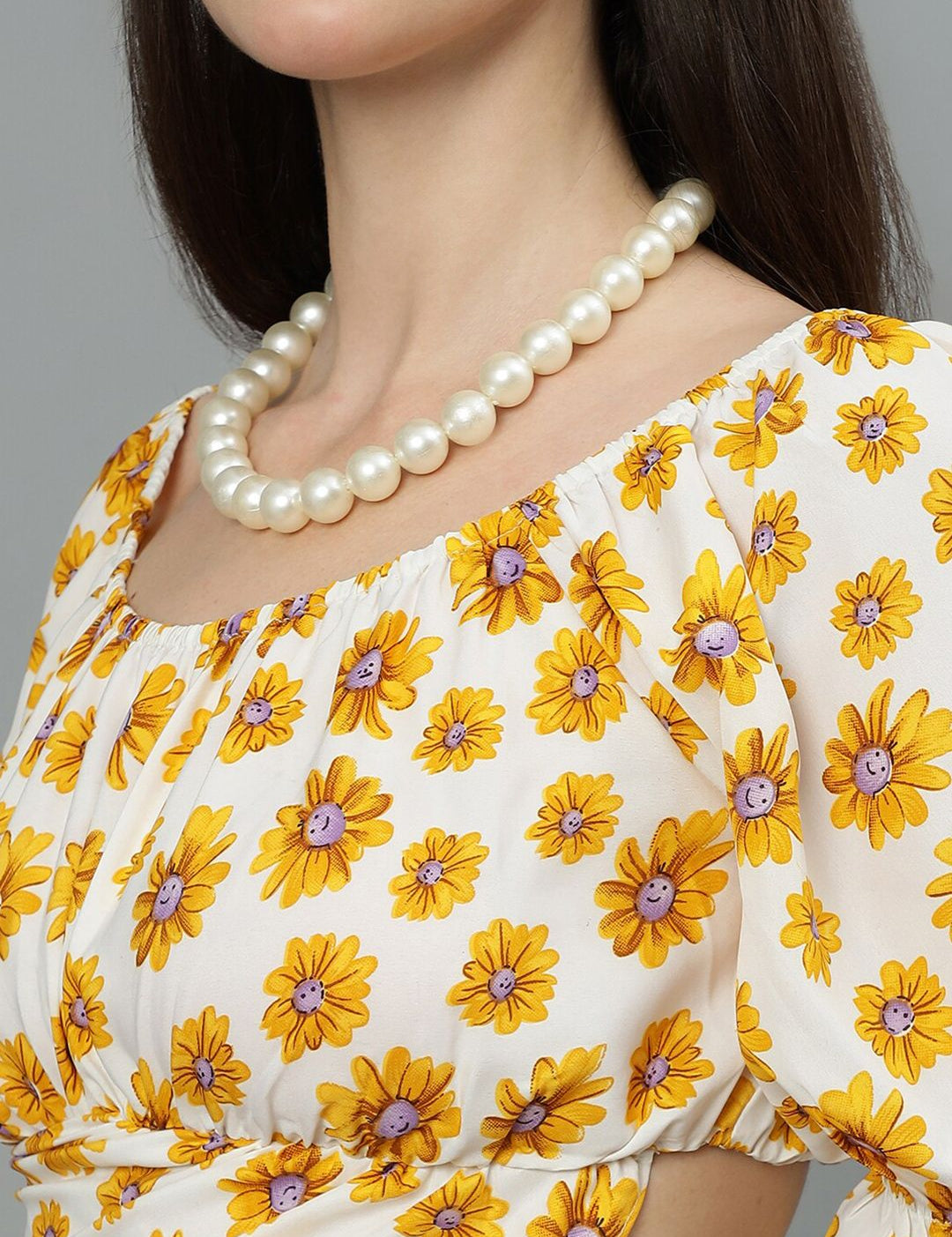 Kotty Cream Floral Printed Puff Sleeve Crop Top