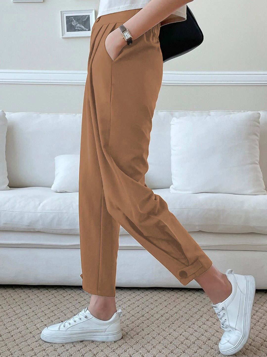 Kotty Women Brown Relaxed Straight Fit High-Rise Easy Wash Pleated Trousers