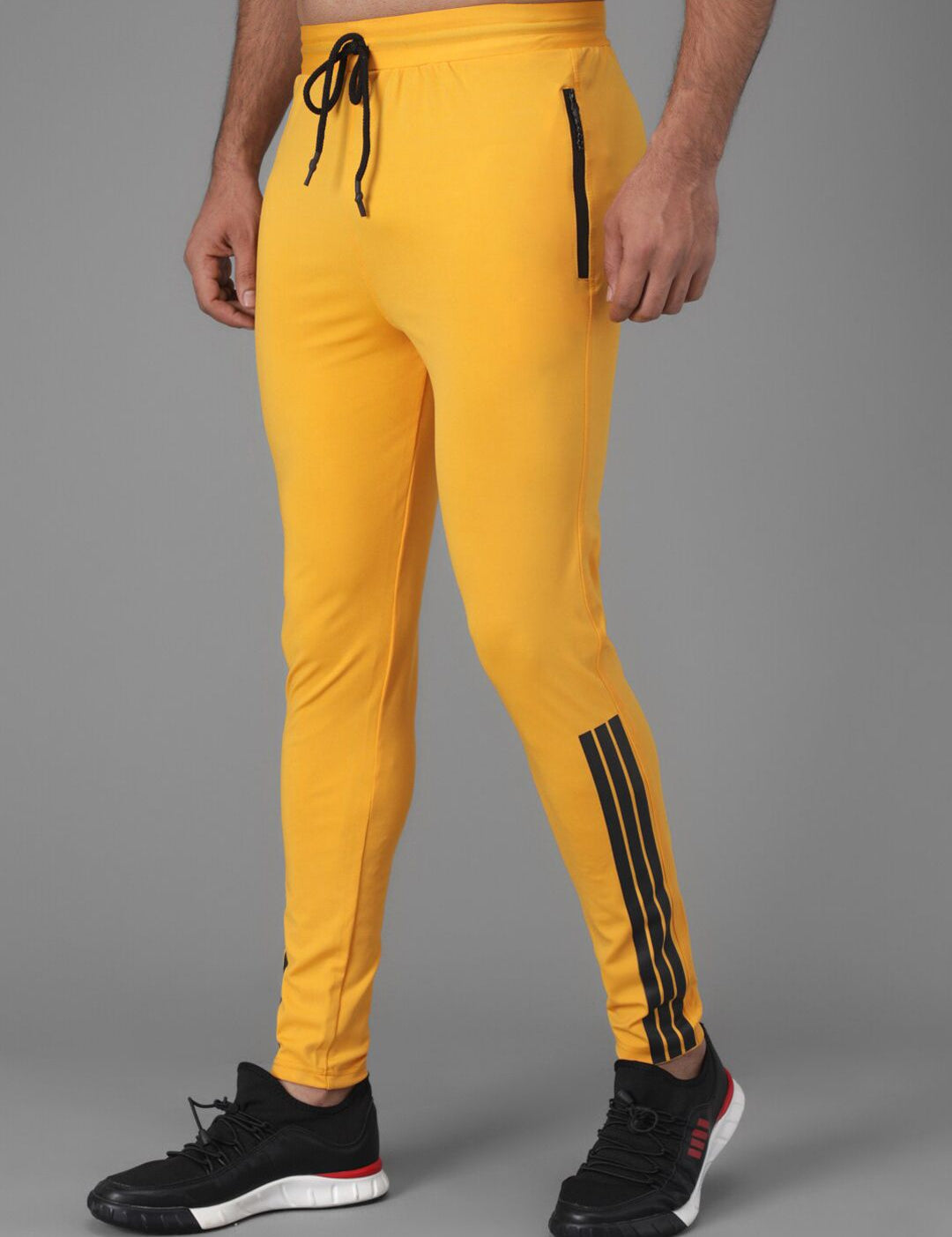 Kotty Men Yellow Solid Track Pants