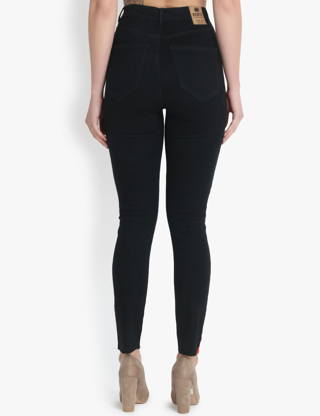 Kotty Women Black Skinny Fit High-Rise Slash Knee Jeans