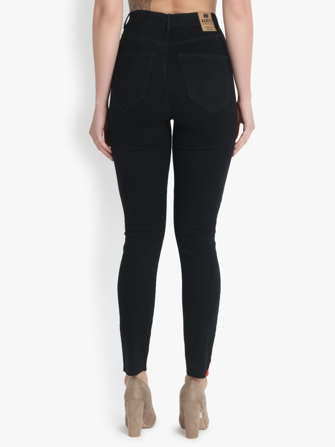 Kotty Women Black Skinny Fit High-Rise Slash Knee Jeans