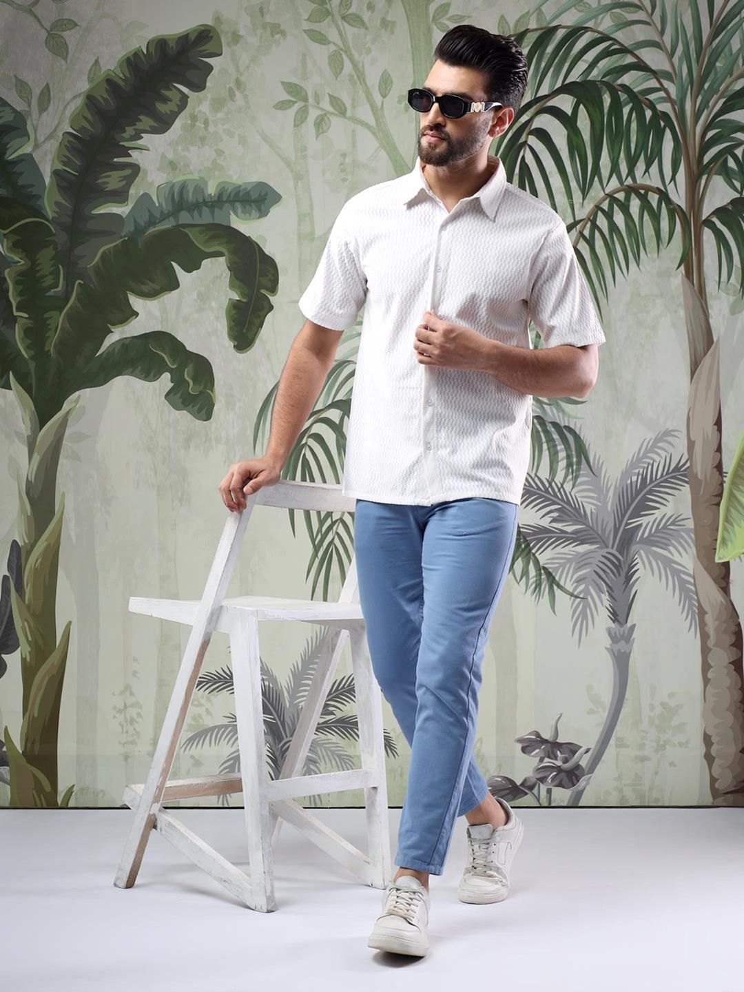 Kotty Men Spread Collar Textured Casual Shirt