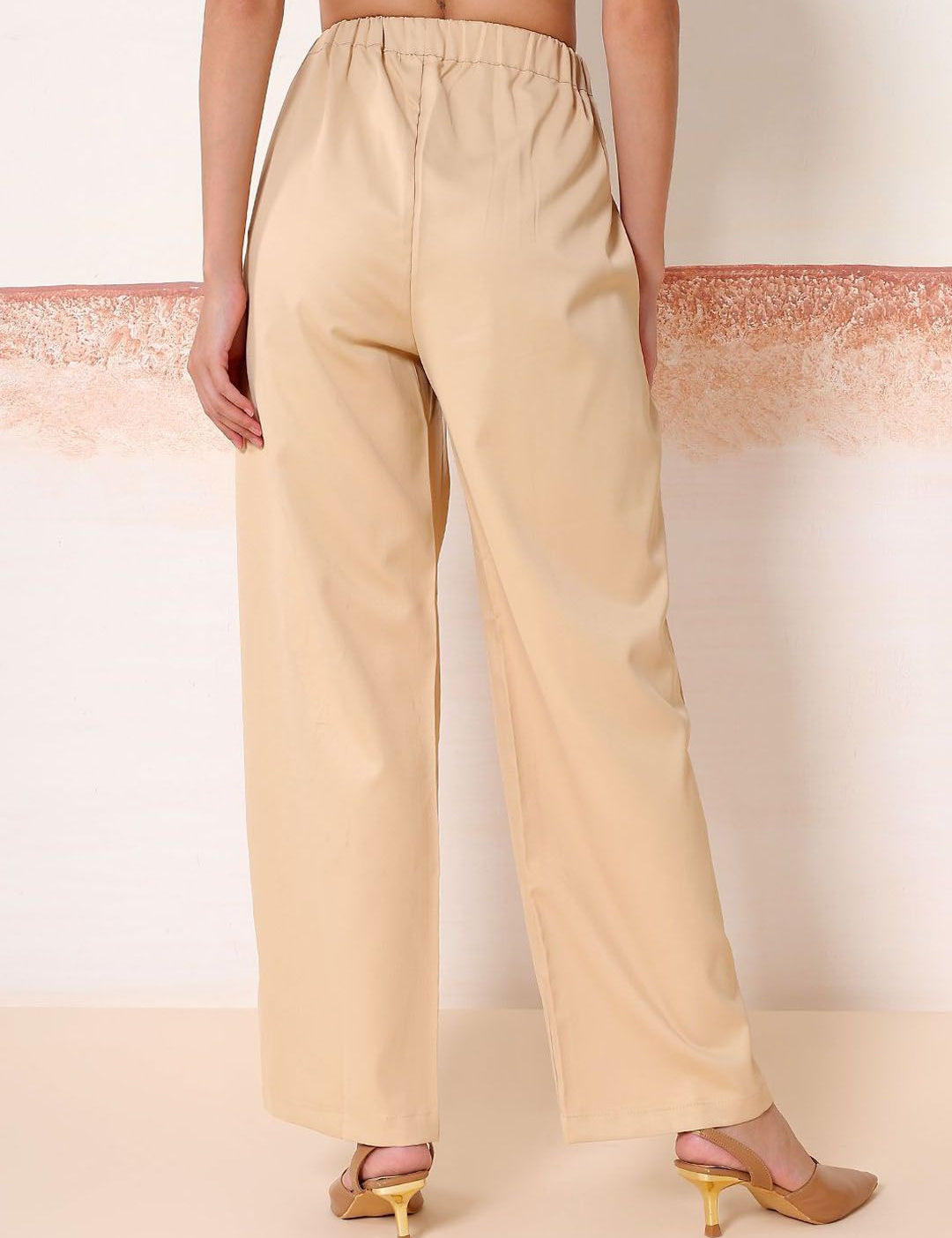 Kotty Women Comfort Relaxed Fit High-Rise Pleated Trousers