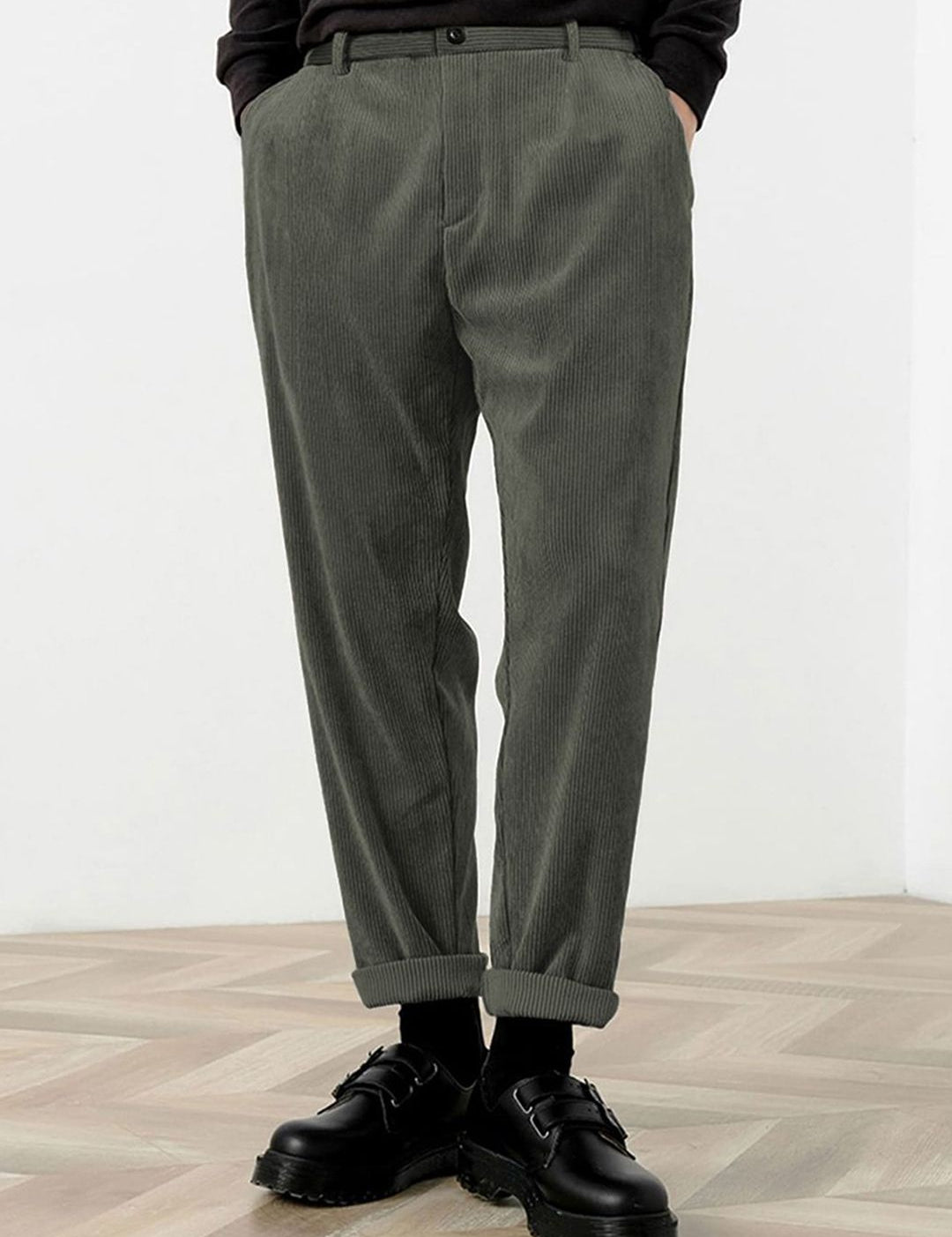 Kotty Men Relaxed Straight Fit High-Rise Corduroy Trousers