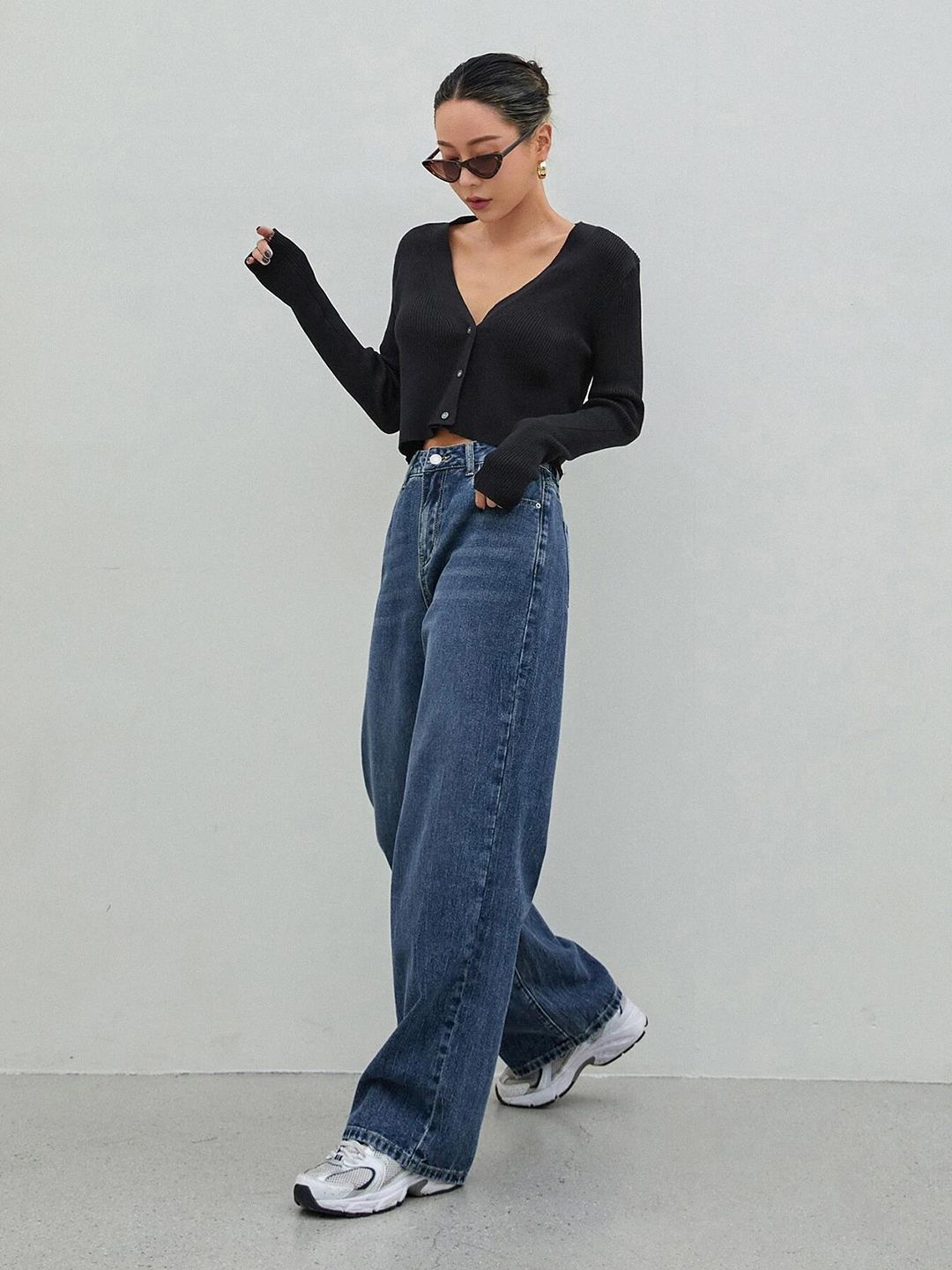 Kotty Women Straight Fit High-Rise Stretchable Jeans