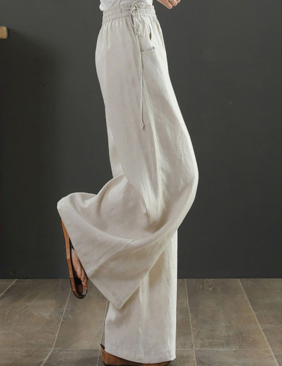 Kotty Women High-Rise Wide Leg Fit Regular Trousers