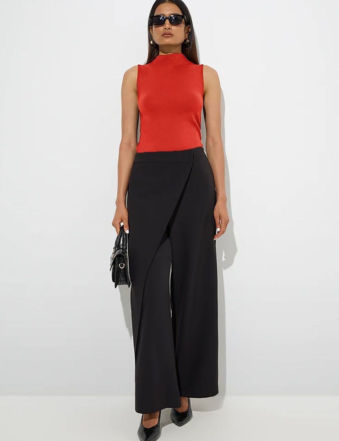 Kotty Women Solid Sleeveless High Neck Top