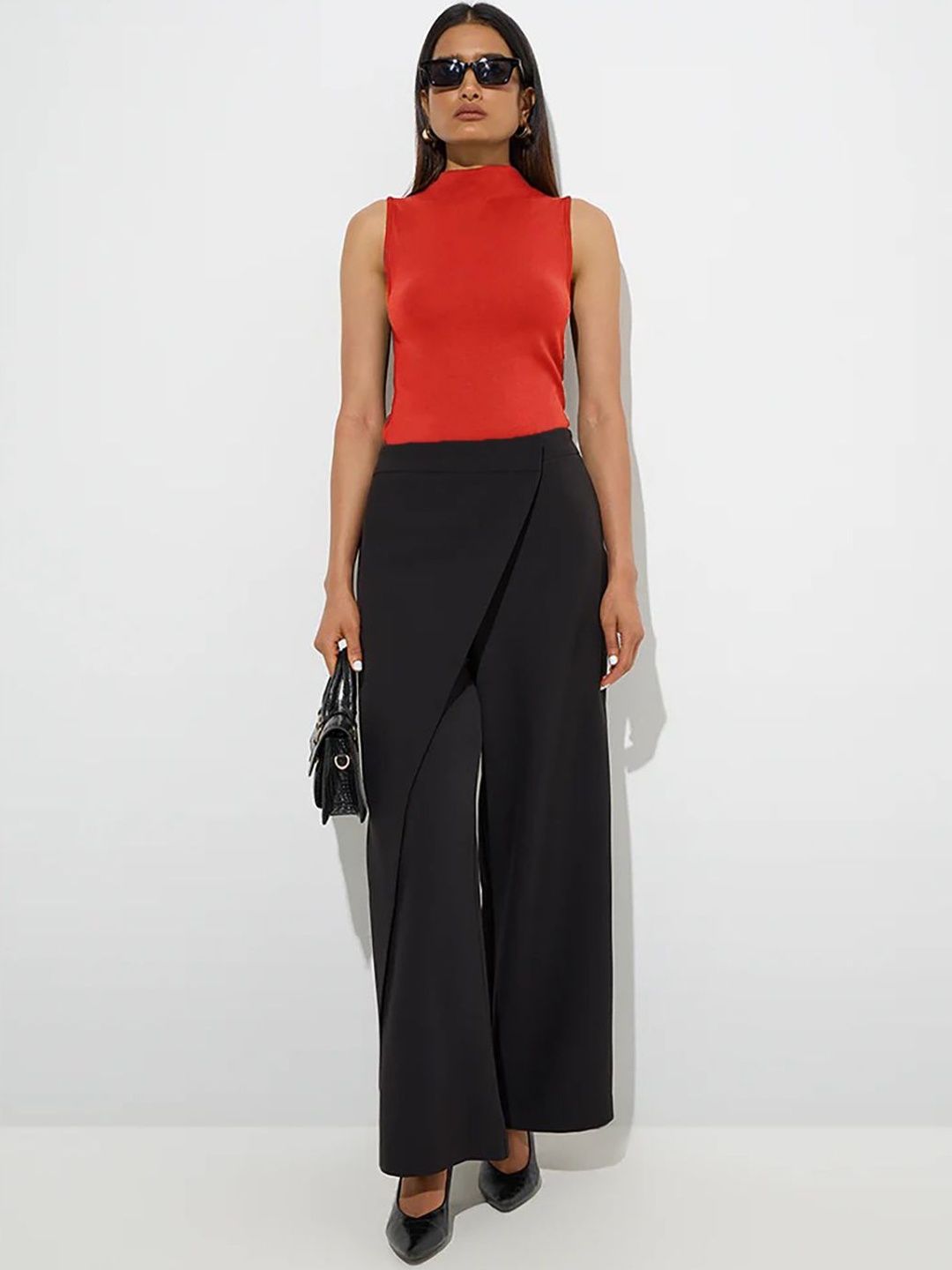 Kotty Women Solid Sleeveless High Neck Top