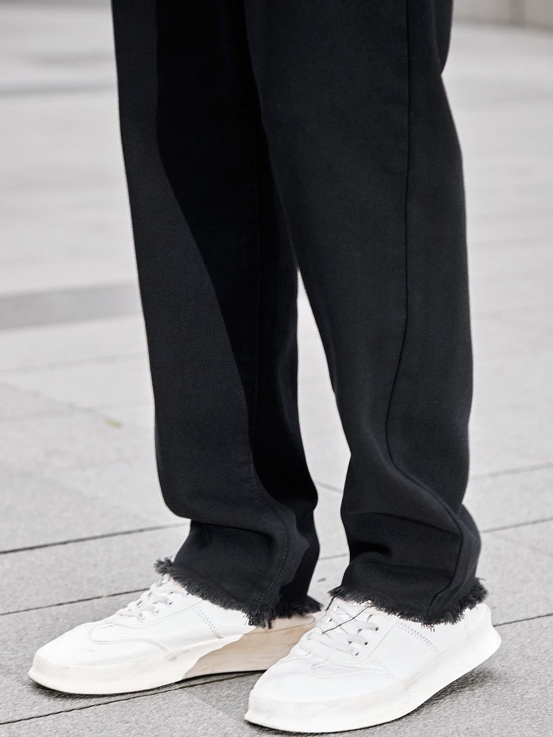 Kotty Men Low-Rise Stretchable Jeans